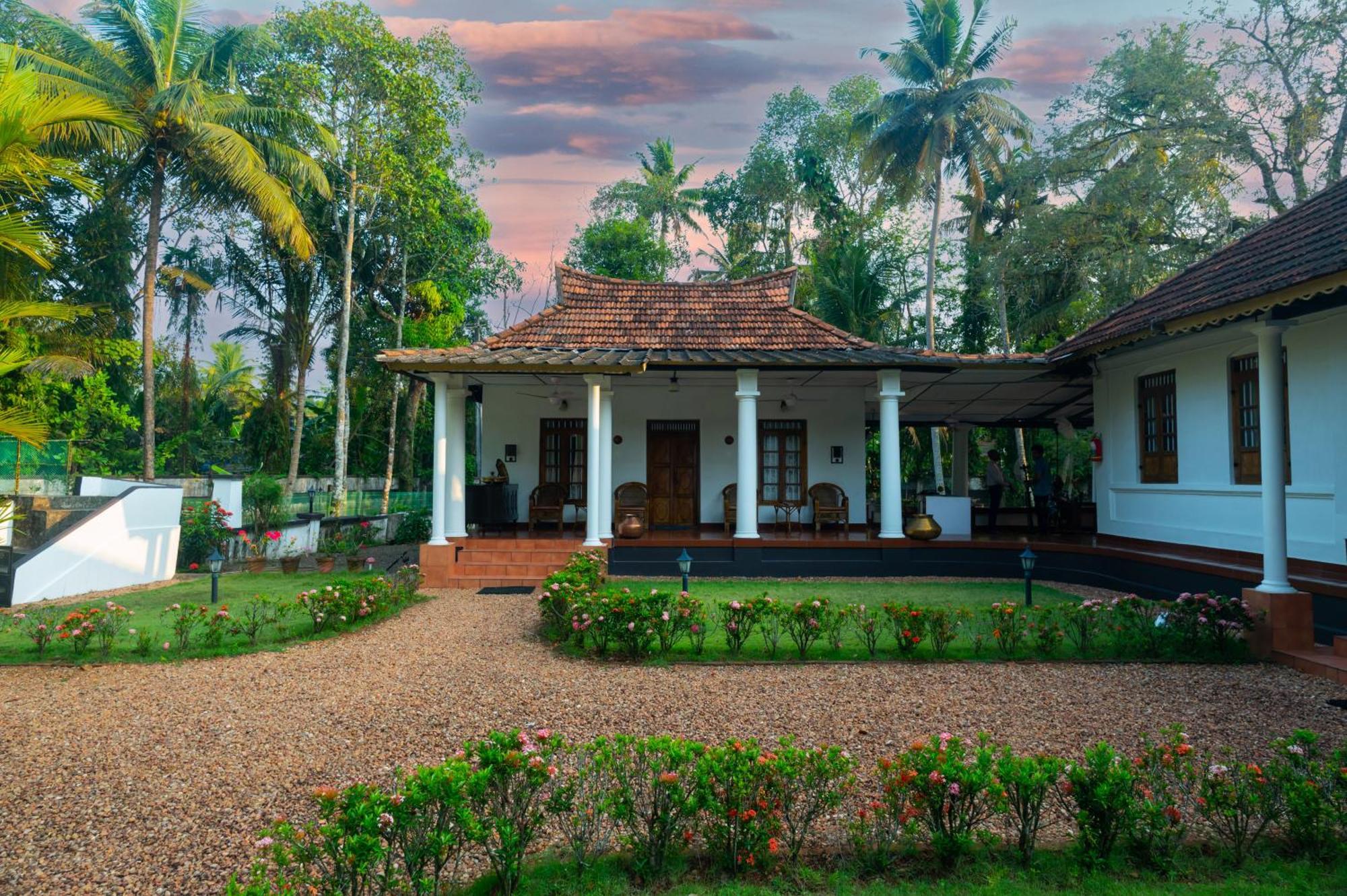 Babira Brookside Heritage Resort Kumarakom Ngoại thất bức ảnh