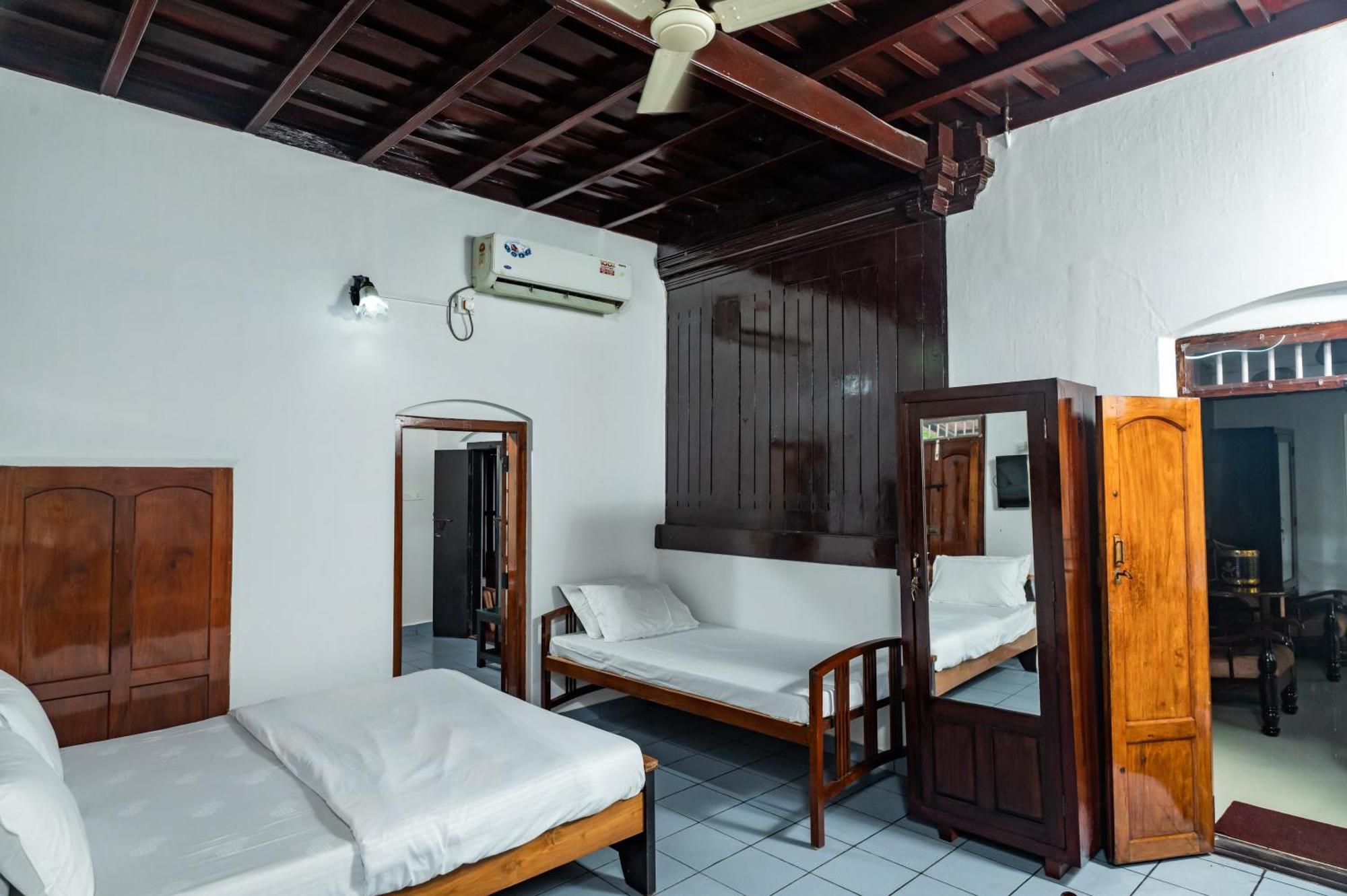 Babira Brookside Heritage Resort Kumarakom Ngoại thất bức ảnh